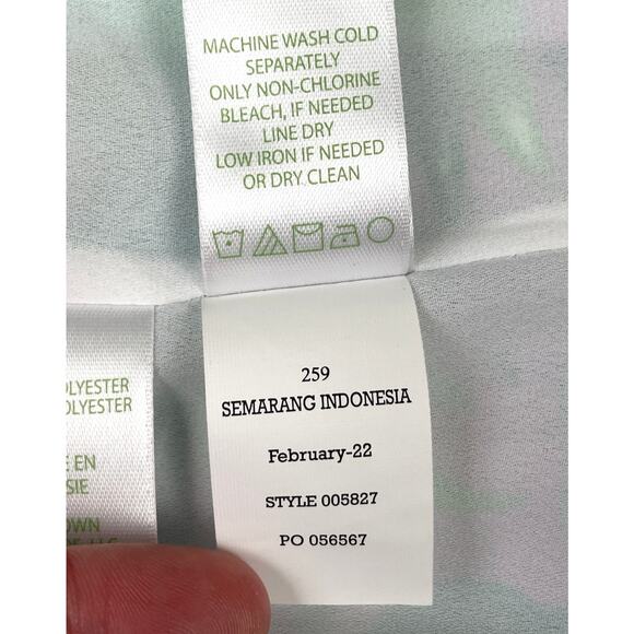 Lilly Pulitzer Rori Halter Top Purple Iris XL Beach Vacation Cruise Resort - Picture 11 of 14